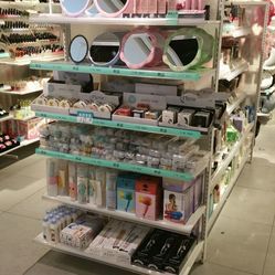 啟路(東吳銀泰城店) 文化用品一站式購物指南